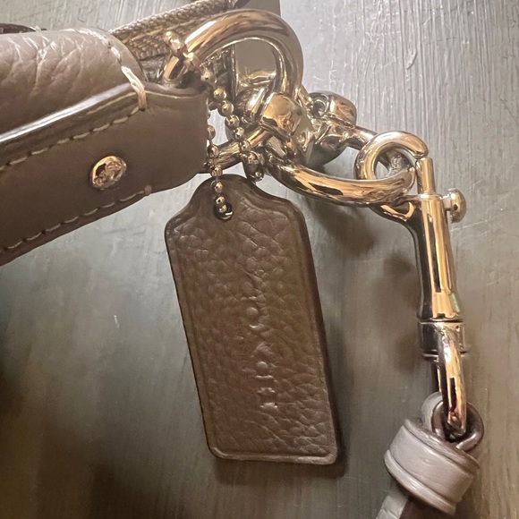 Coach gray Leather Shoulder Bag with Metallic Accents - Picture 4 of 5